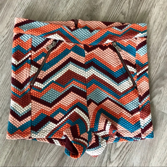 Free People Chevron Shorts - Picture 2 of 7
